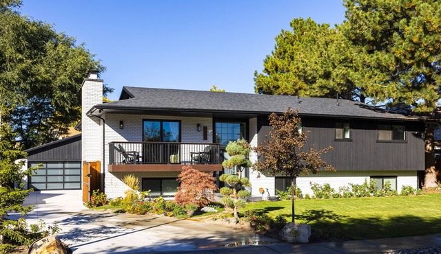 Salt Lake City Oasis by the Mountains