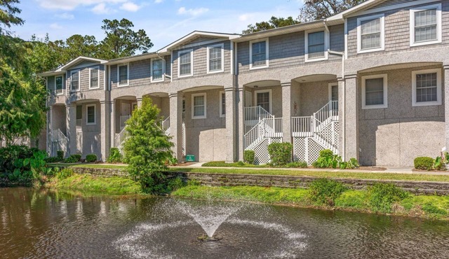 Salt & Light - Demere Landing Villa with Community Pool