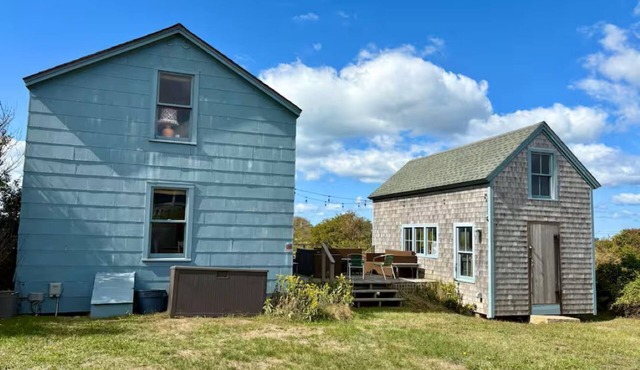 Salt Rose 2 Bedroom Cottage by the Sea