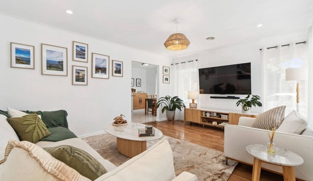 Salt & Sand - Seaford