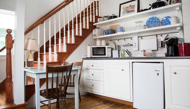 Salt Shaker Deli & Inn