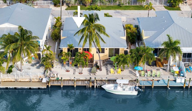 Salt-Water-Revival -North, Short walk to the Cabana Club, Dockage and Quick access to the Ocean.