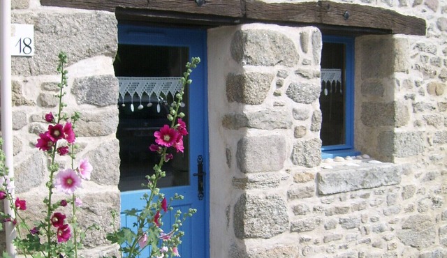 Salt worker's house, warm setting in a privileged environment