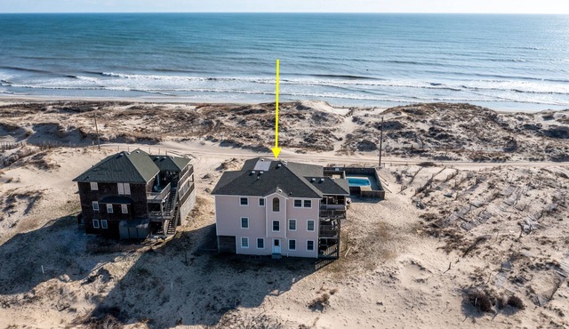 Salted Dunes OBX, Beach front, Wild Horses, Pool, Hot Tub, 4x4 Beach, 7 Bedroom