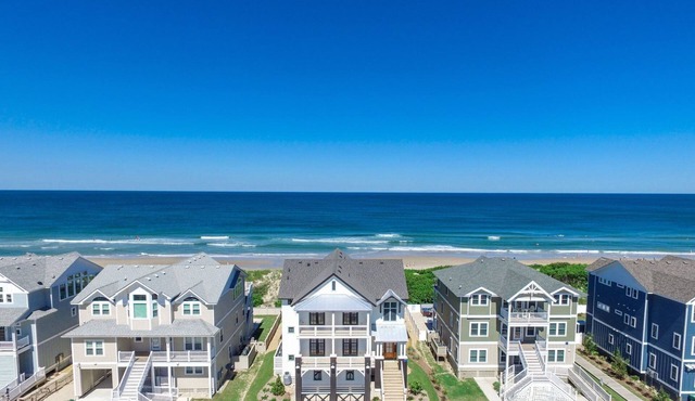 Salted Rim Retreat*LUXURY*9 Ensuites*Pool*Elevator