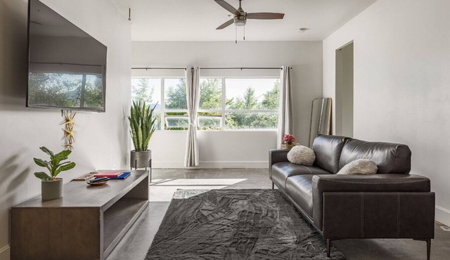 Salted Roots Basecamp: Downtown 1 Bedroom Loft
