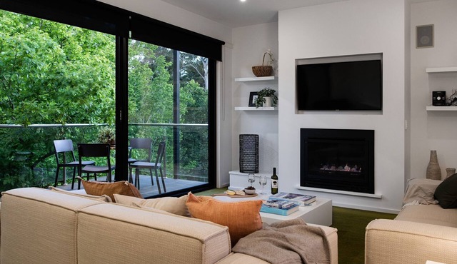 Saltus Two- luxury panoramic retreat