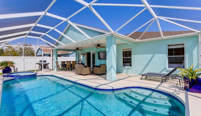 Saltwater Pool and Spa at Home in Bradenton