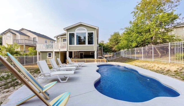 Saltwater Pool | Hot Tub | 8Min Walk to Beach
