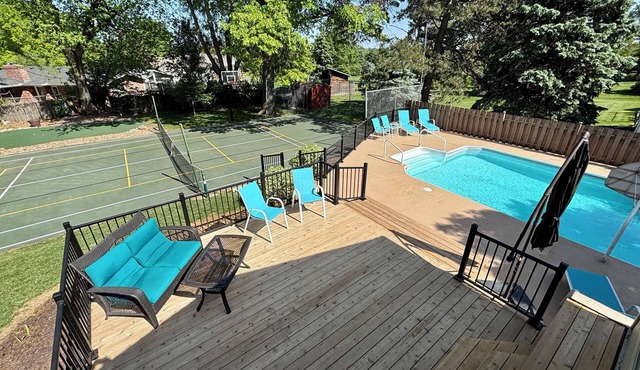 Saltwater Pool, Pickleball Court, Indoor Hot Tub, Putting green! 5BR - 3.5BA