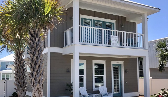 Salty Air Retreat~Vacation home w/heated pool~Sleeps 12~Steps to beach access!