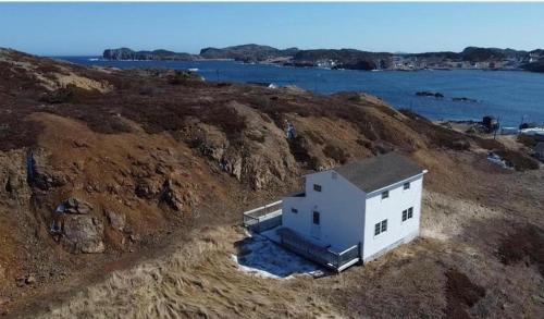 Salty B'y Cottage