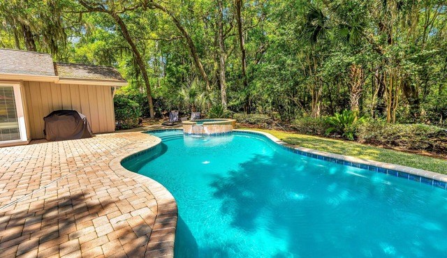 Salty by Nature - close to the beach and everything Sea Pines has to offer!