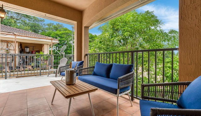 Salty Fox 5BD Oasis w Spa Beach Downtown