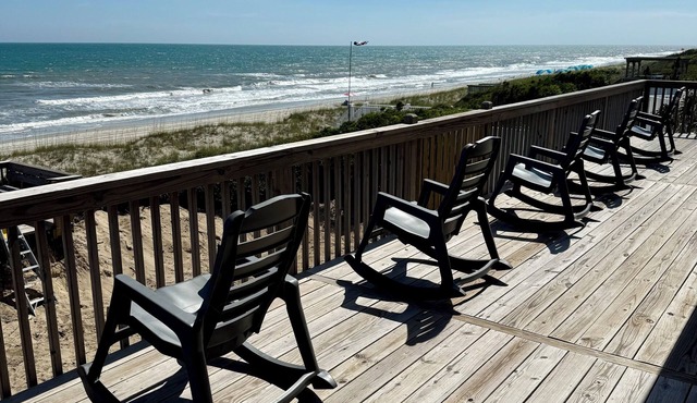 Salty Haven - Endless Views- Private Beachfront House & Pool- 7 Bedroom + 5 Bath