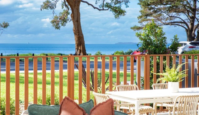 Salty Kisses by Experience Jervis Bay