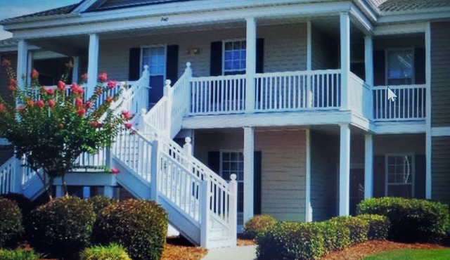Salty Livin & Golf Retreat. Your Relaxing, Stress Free Vacation Awaits You!
