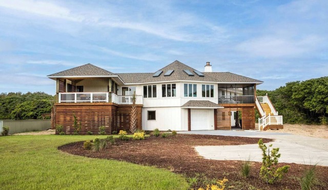 Salty Ober + Semi-Oceanfront on Ocean Blvd