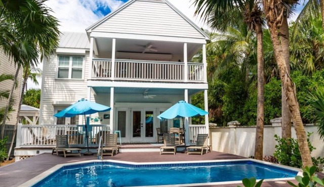 Salty Sanctuary ~ Private Villa w/Pool