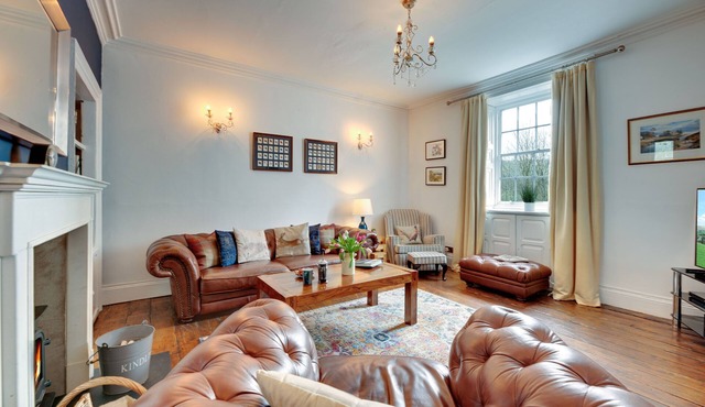 Salvin House, Alston - sleeps 10 guests in 4 bedrooms