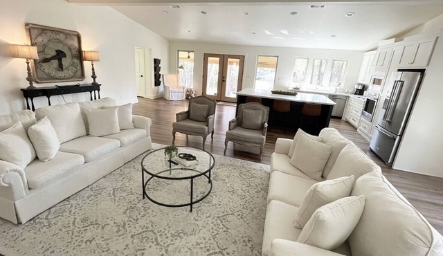 Sam Rayburn Stunner - South End - Fully Remodeled, Water View, and Water Access