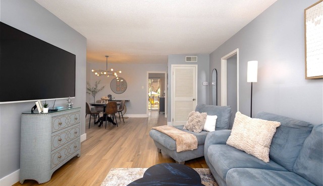 Samford Serenity in Homewood- 1min to Samford, 5 mins to UAB, Central Location!