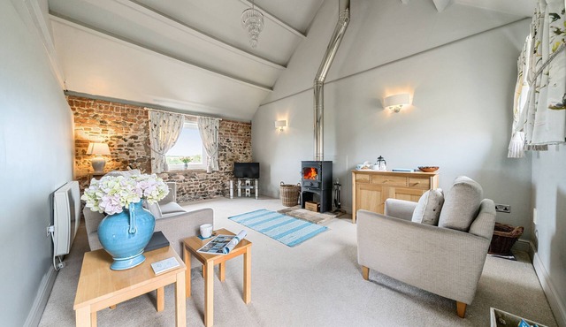 Samphire Barn - sleeps 4 guests in 2 bedrooms