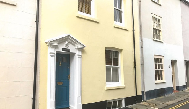 SAMPHIRE, family friendly, country holiday cottage in Deal