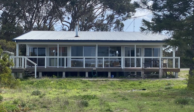 Samphire Stays at Foul Bay - Beachfront, tranquil location, Off peak special!
