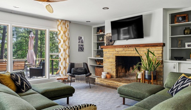 Sample the Sandhills at Six Dixie Lakeside!