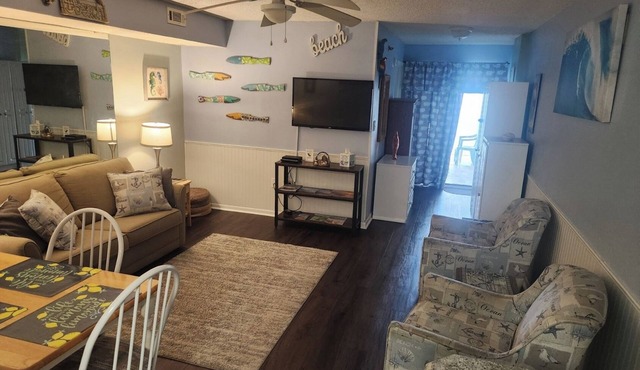 🐬San-A-Bel🐬Ocean Front 2BR Condo~ Balcony~Outdoor HotTub~Pool👣Bring FlipFlops