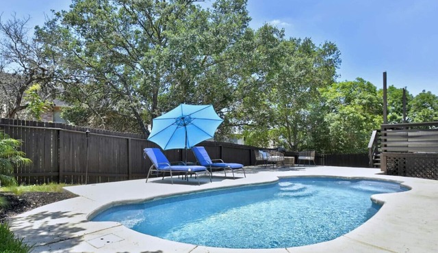 San Antonio 4BR House ~Sparkling Pool ~Stylish