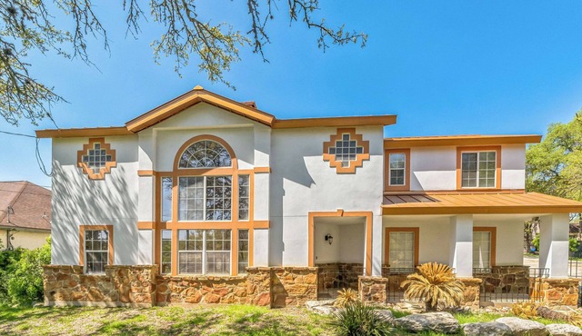 San Antonio Charming 3 bedroom house