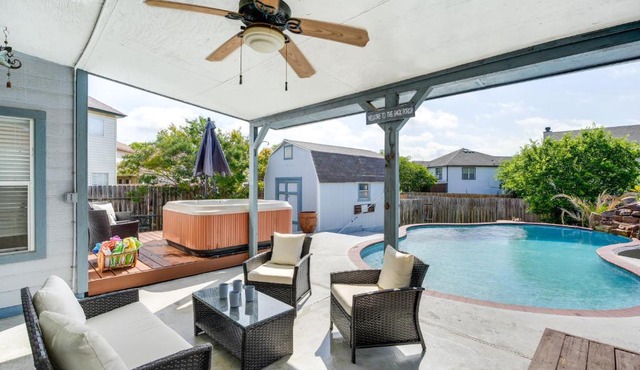 San Antonio Home w/Private Hot Tub + Pool!