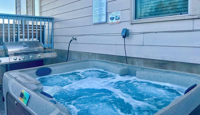 San Antonio Home w/Hot Tub: Near Golf & Shopping