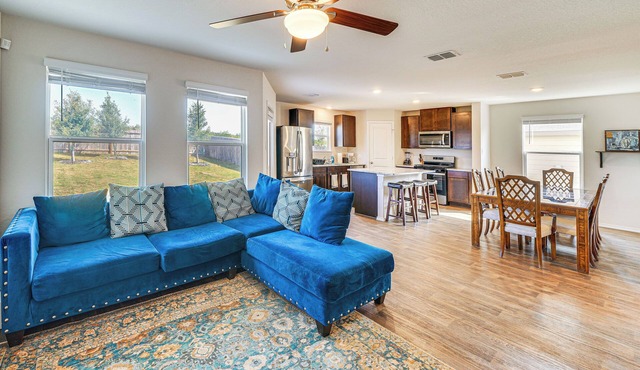 San Antonio Home w/Pool Access: 11 Mi to SeaWorld