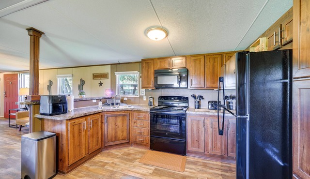 San Antonio Ranch House w/Grill - Pet Friendly!