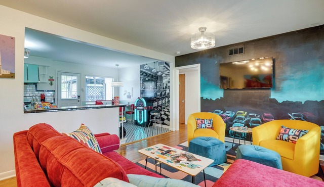 San Antonio Retreat w/Private Hot Tub & Gas Grill