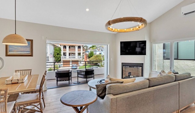 San Clemente Ocean Retreat- Victoria