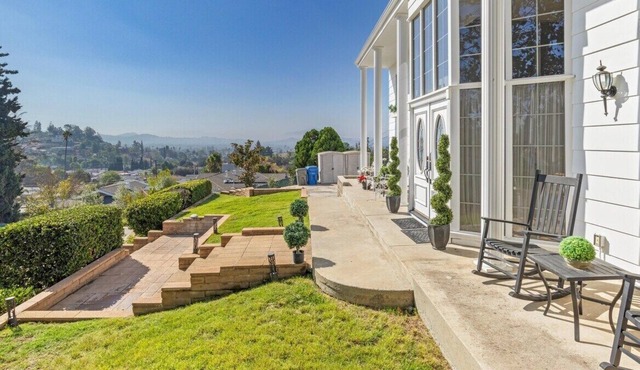 San Diego East Colonial w/views & Waterfall spa by Chateau Etue