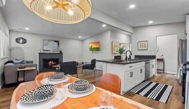 San Diego Getaway | Close to Zoo & Dining