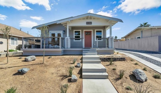 San Diego Heights - Urban Legend