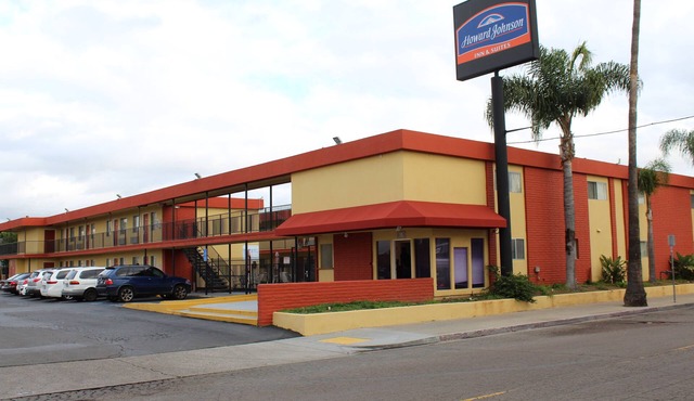 San Diego Hotel Close to beaches, zoo, convention center, airport, restaurant