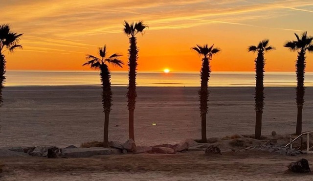 San Felipe Beachfront Condo with Panoramic Views of the Sea of Cortez