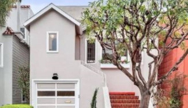 San Francisco 3 Floor House with Private Backyard