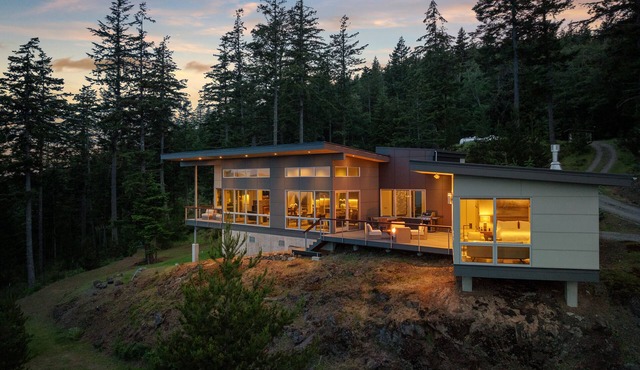 San Juan Islands | Ocean Views, Fire Pit & BBQ Area