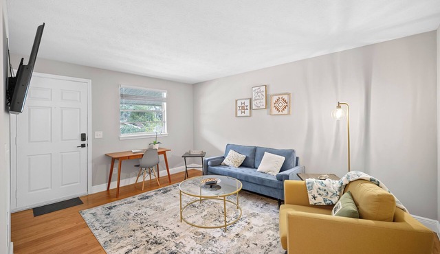 San Marco 1BR Escape Near Square & Local Gems