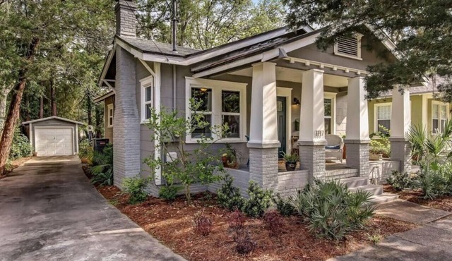 San Marco Updated Bungalow-Minutes from Downtown