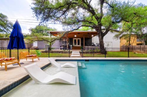 San Marcos 5BR Retreat with Pool Near TXST