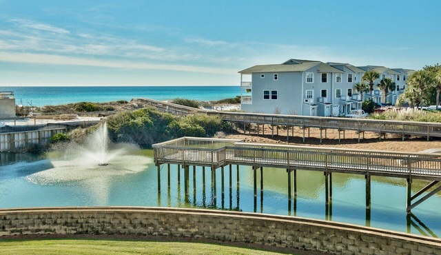 San Remo 202 beach view, hot tub, private beach, close to shops/restaurants!